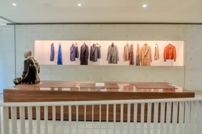 Il brand di abbigliamento Oratio apre a Milano