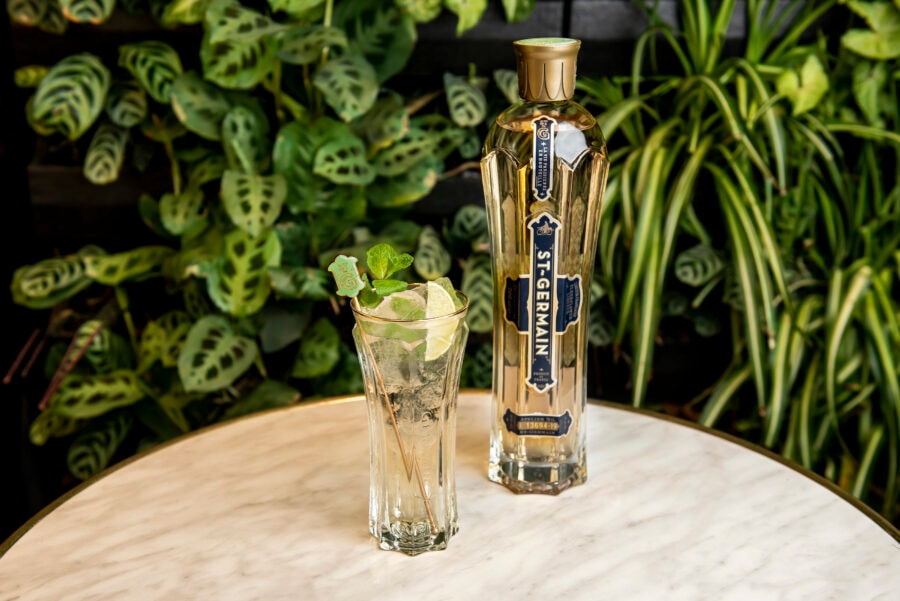 Hugo, il cocktail creato da Roland Gruber, fatto con il liquore al sambuco St.Germain.