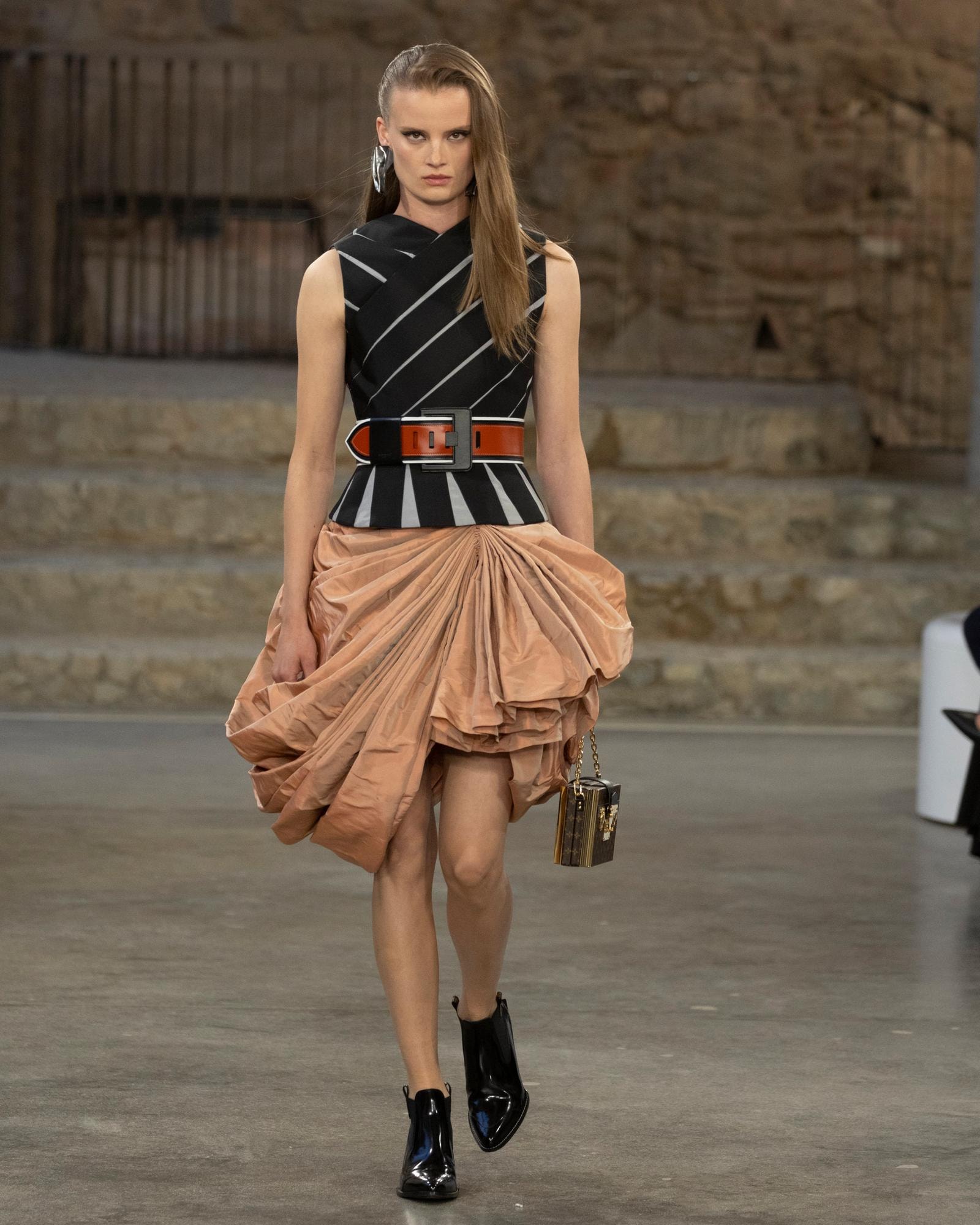 A look from the Louis Vuitton cruise 2025 (courtesy Louis Vuitton)