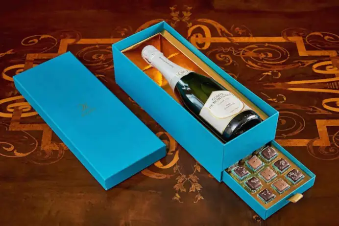 La raffinata selezione di praline di T’à Milano allo Champagne Brut Grand Réserve di Comte de Montaigne.