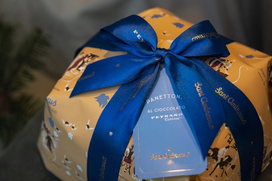 Per questo Natale, Peyrano ha realizzato i panettoni in collaborazione con la storica pasticceria Sant’Ambroeus di Milano.