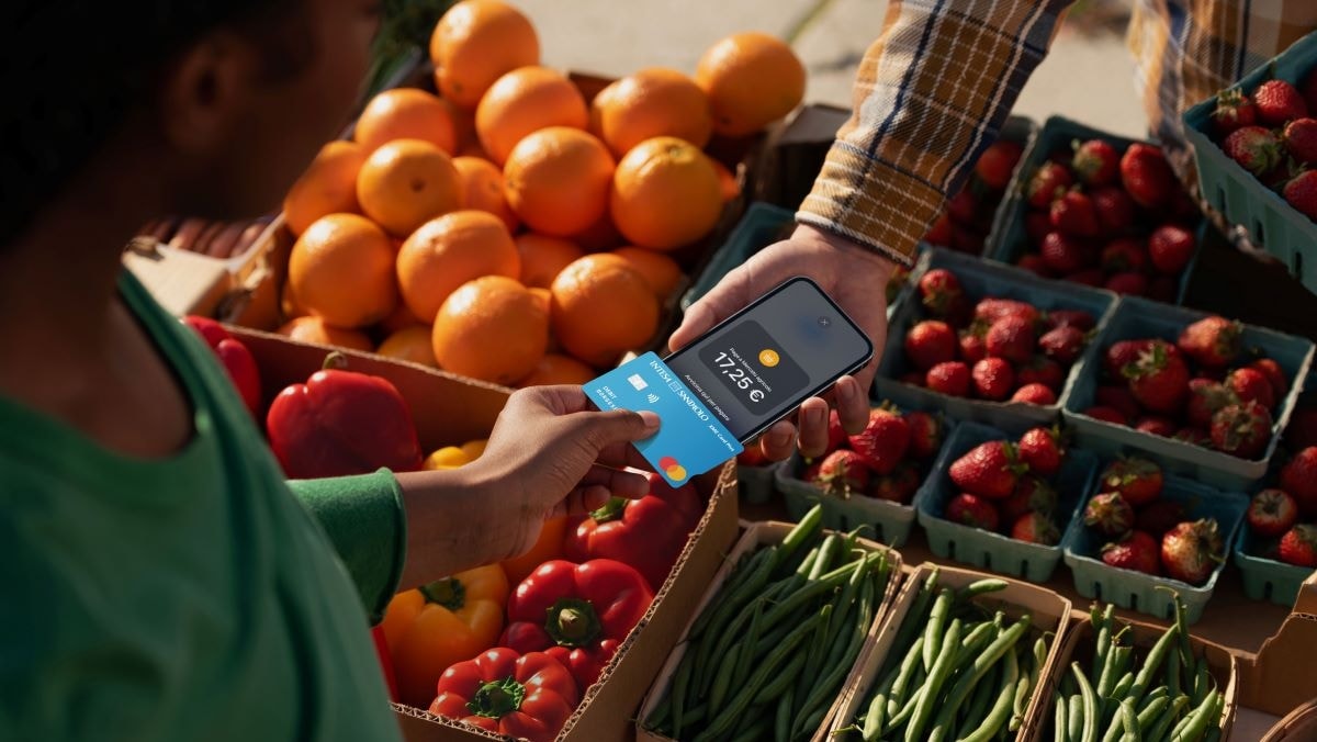 Pagamenti, Apple si trasforma in un pos per i venditori con Tap to Pay su iPhone. Da Nexi a SumUp, ecco chi collabora in Italia