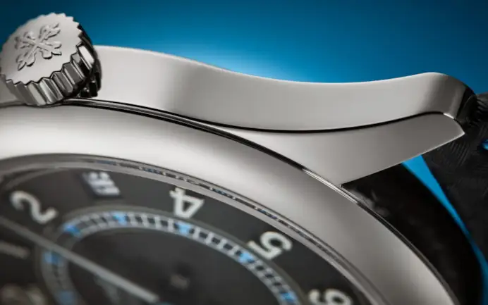 Patek Philippe, più colore al Calatrava