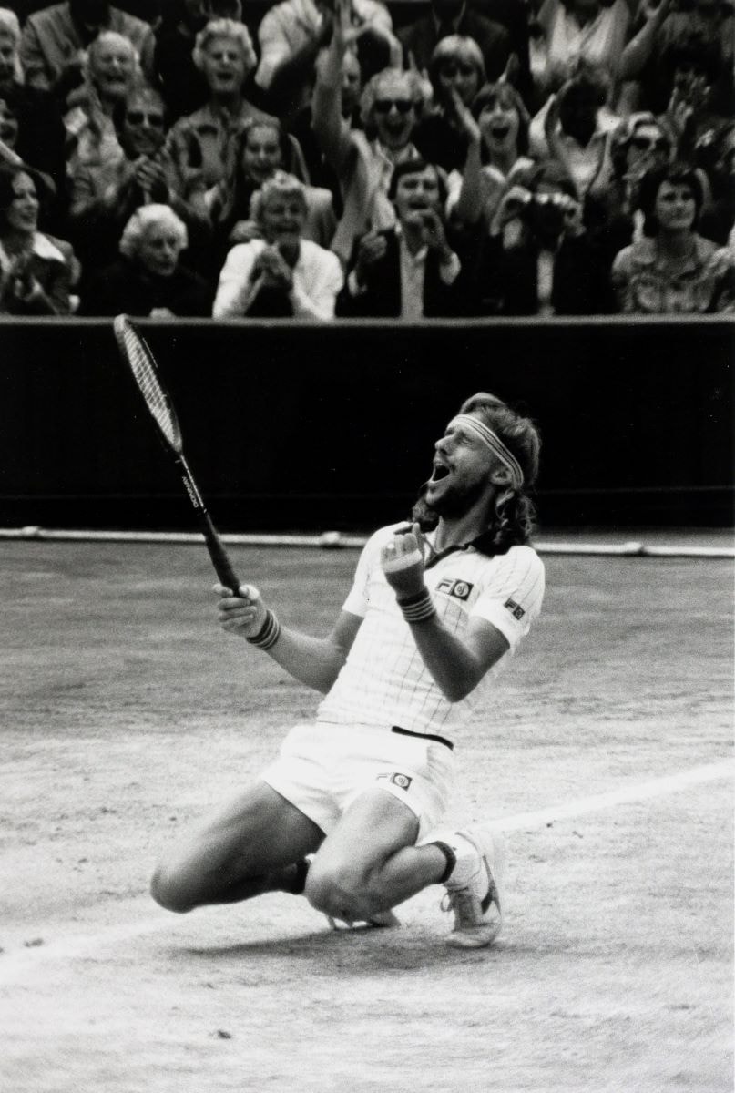 1-6, 7-5, 6-3, 6-7,8-6. È il risultato con cui Björn Borg, inginocchiato a terra, ha battuto in finale John McEnroe a Wimbledon nel 1980. L’anno successivo, la rivincita: The Genius batte lo svedese.