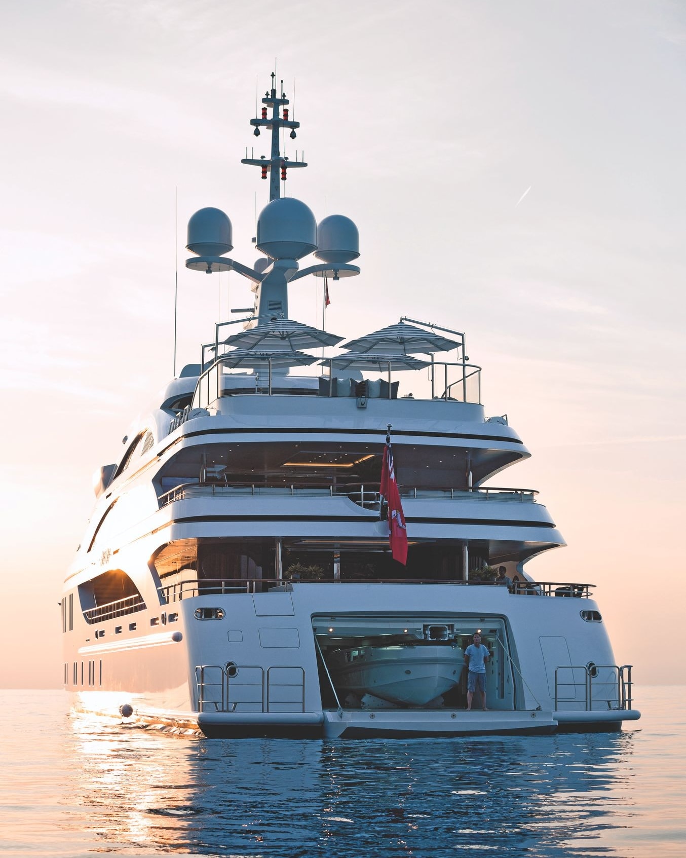 Il tender Benetti limousine nel Benetti, equipaggiato di tutti i comfort, watertoys all’avanguardia.