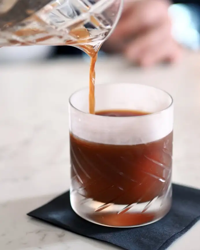 Il Negroni svegliato è uno dei cocktail iconici creati da Salvatore Calabrese.