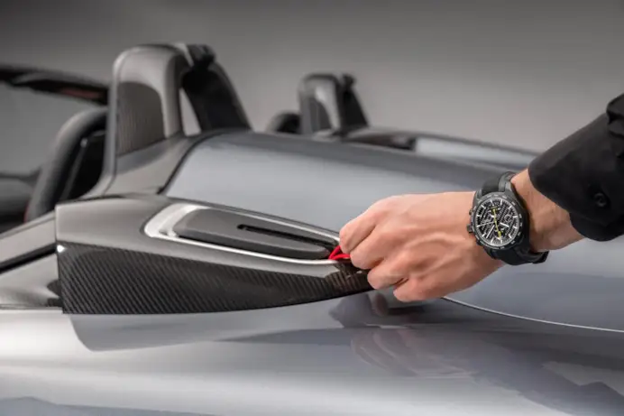 718 Spyder RS di Porsche Design è realizzato in esclusiva per i proprietari della supercar.