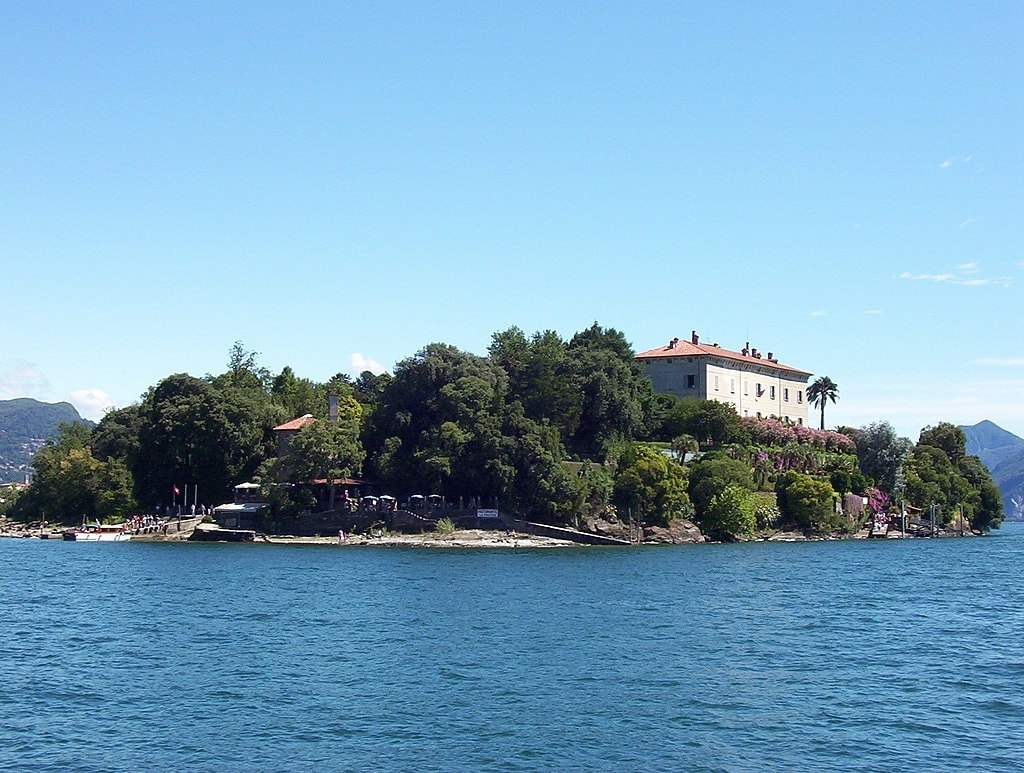 Lago Maggione, dove si trova Villa Grande