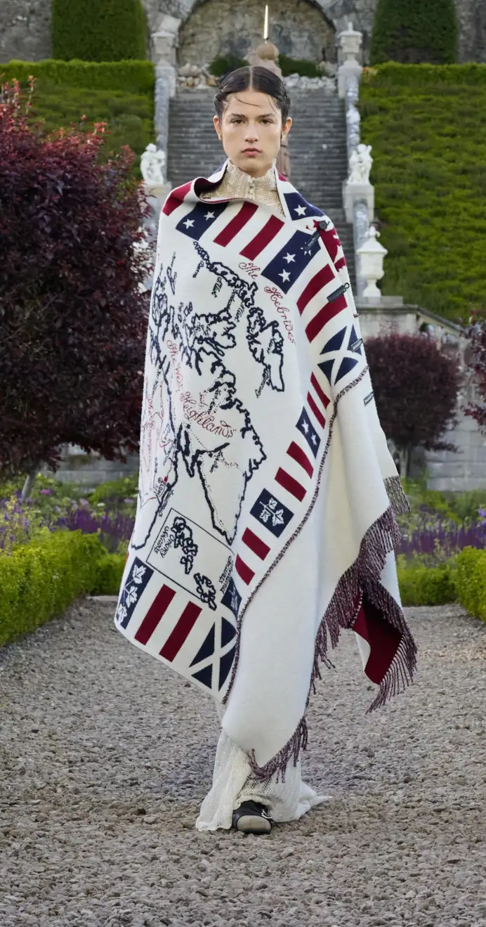 Un look Dior cruise 2025 (courtesy Dior)
