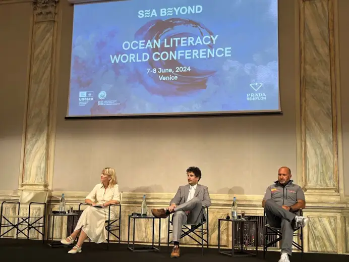 Da sinistra, Francesca Santoro, Lorenzo Bertelli e Max Sirena durante la Ocean literacy world conference a Venezia