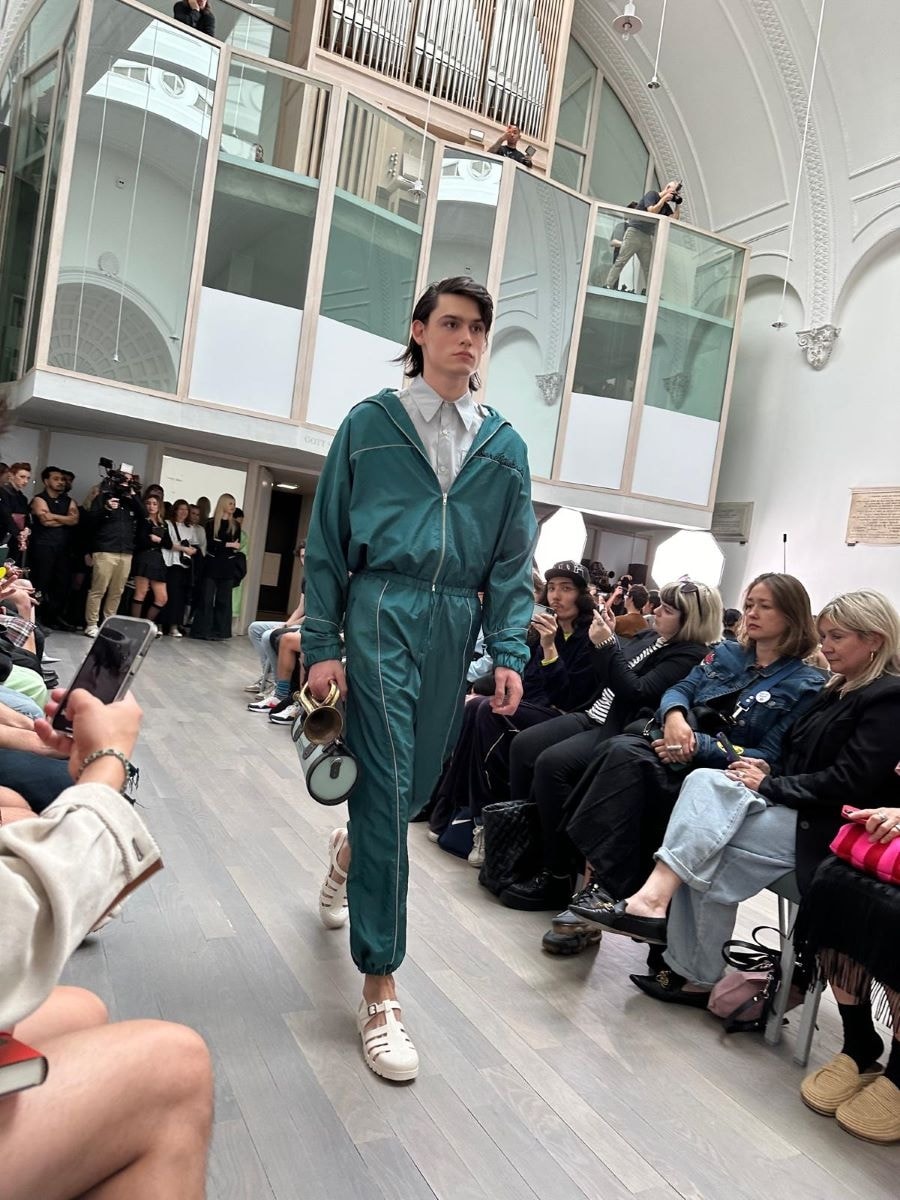 Un look dallo show spring-summer 2025 di Denzilpatrick