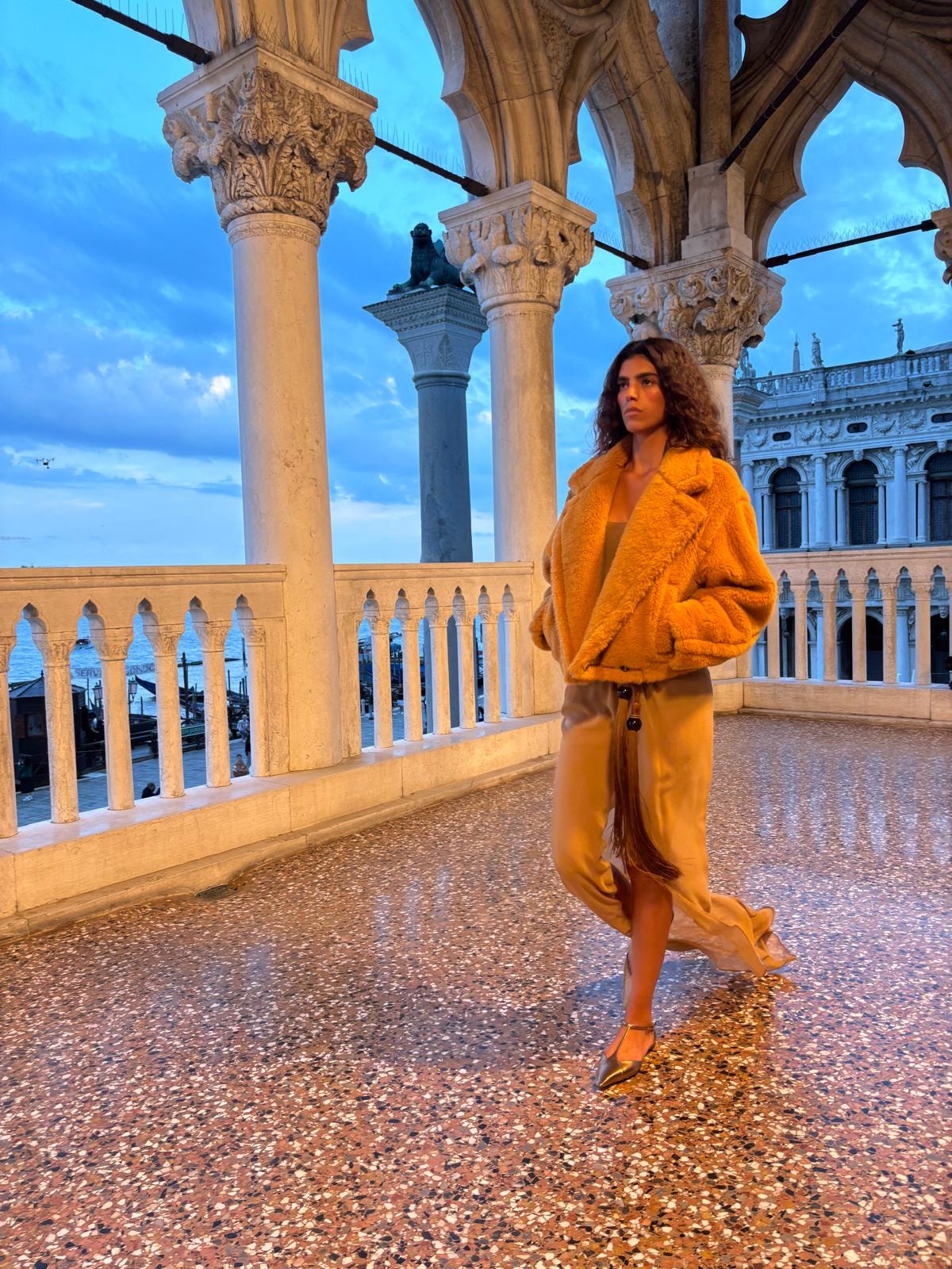 Un look Max Mara cruise 2025
