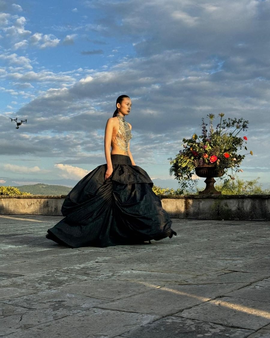 Un look Marine Serre spring-summer 2025