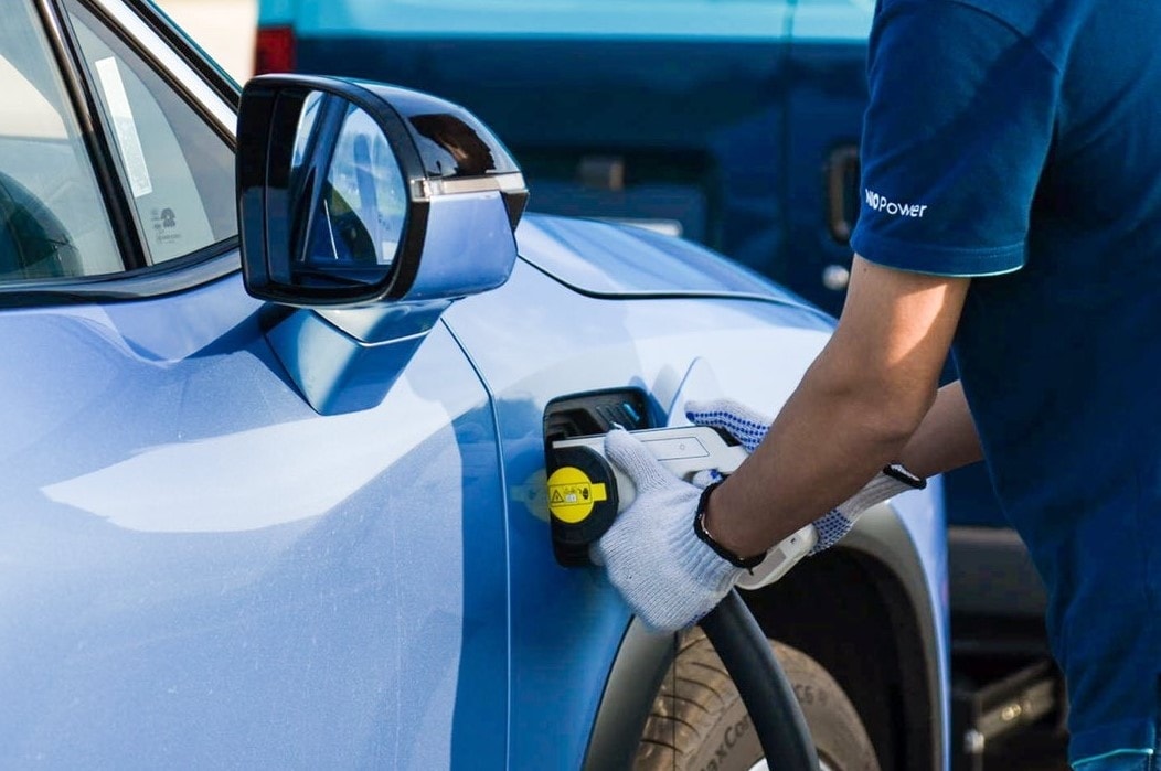 Auto elettrica in carica