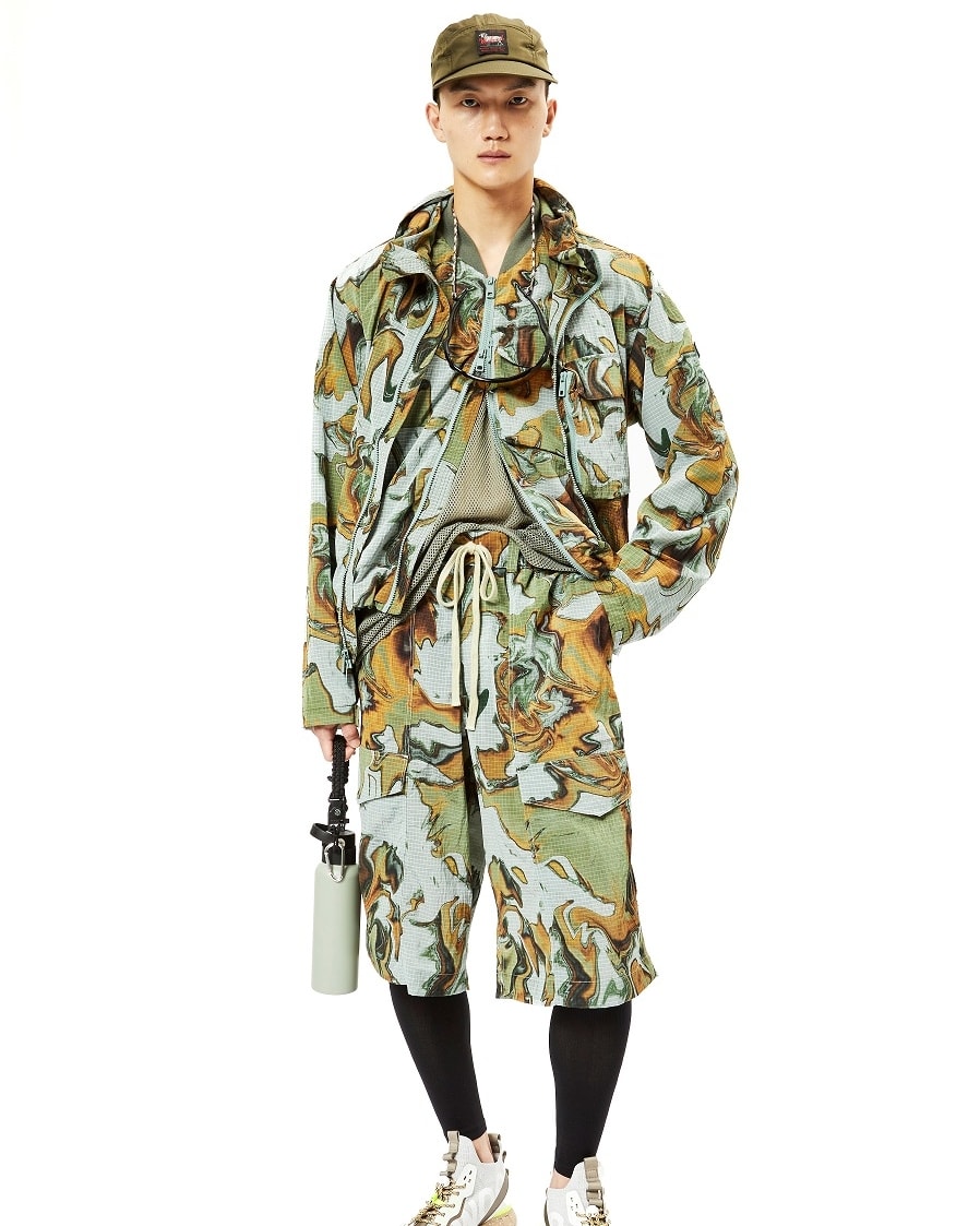 Un look Woolrich Black Label spring-summer 2025 (ph Andrea Marcantonio, courtesy Woolrich)