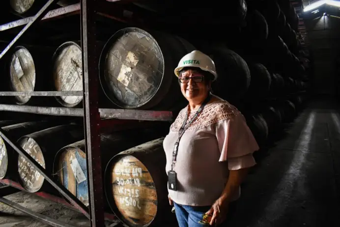 Da 30 anni Carmen López de Bastidas è master blender del rum Carúpano.