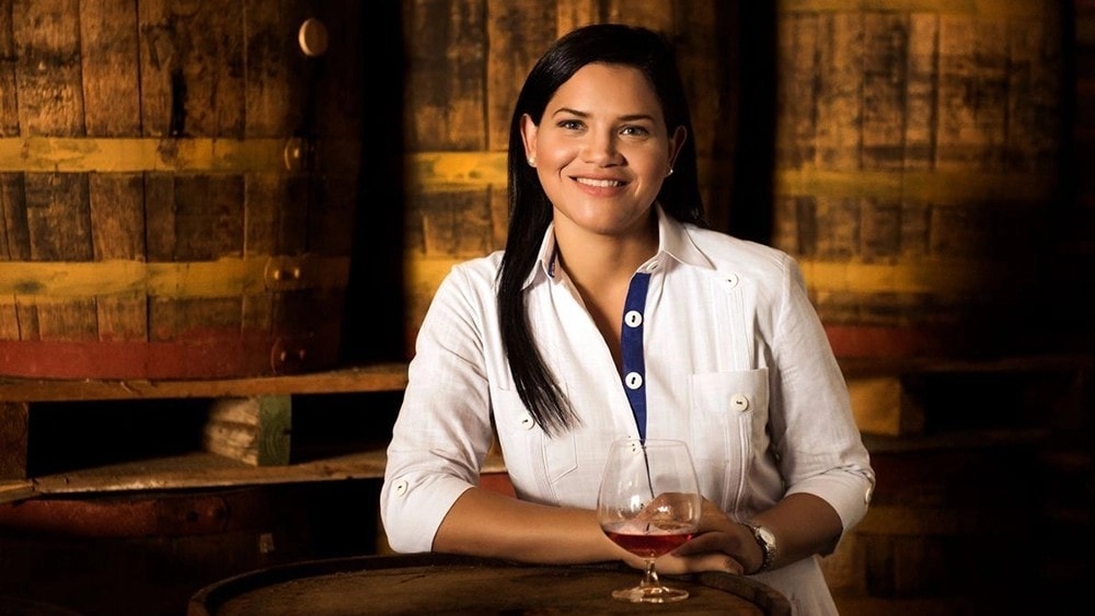Jassil Villaneuva la prima donna a ricoprire il ruolo di master blender in Brugal.