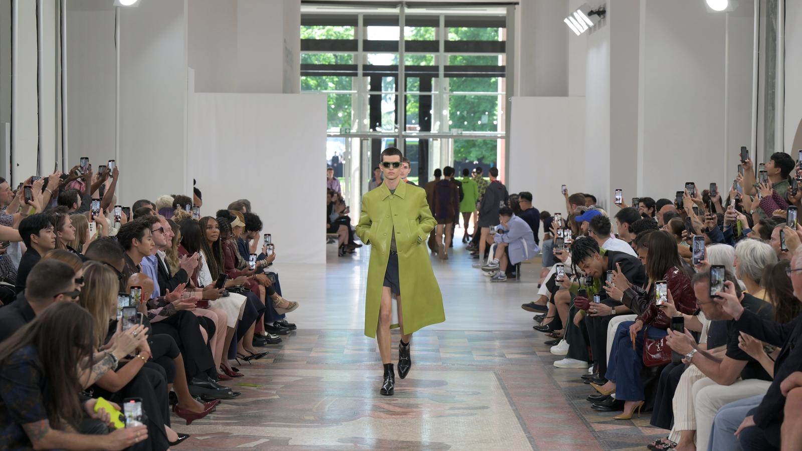 Il finale della sfilata Gucci spring-summer 2025 (courtesy Gucci)