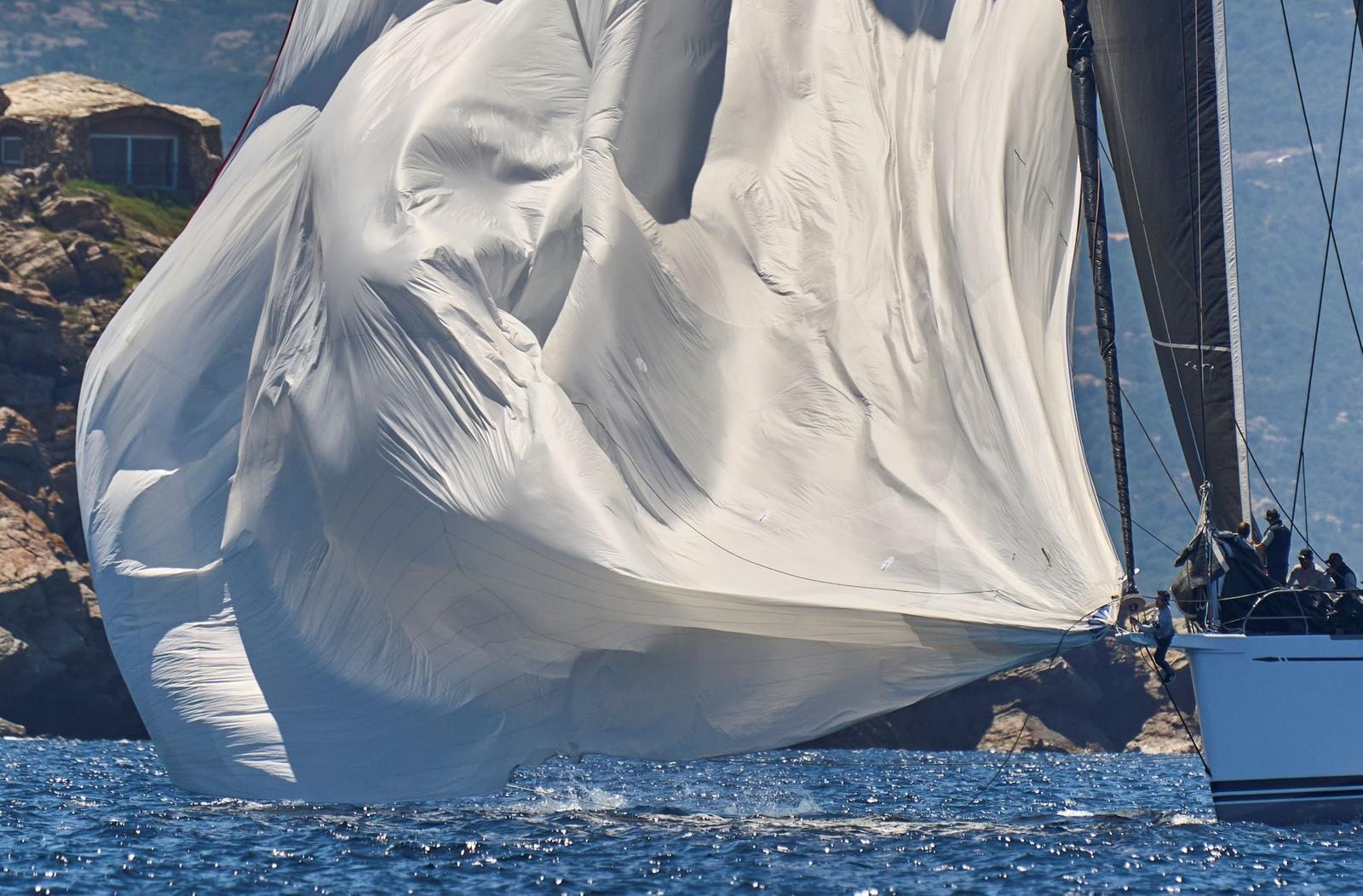 Lo spettacolo della Giorgio Armani Superyacht Regatta
