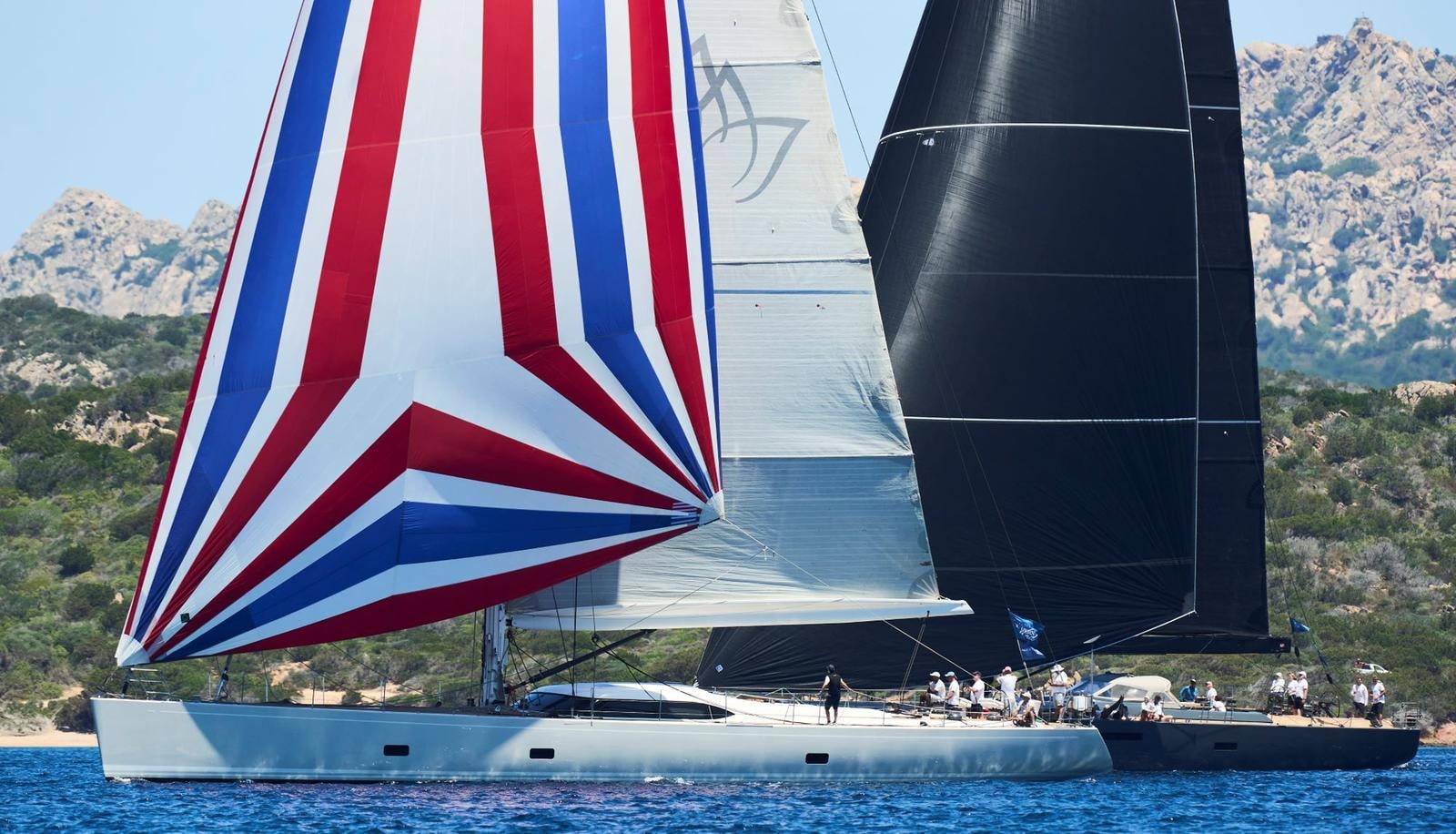 Lo spettacolo della Giorgio Armani Superyacht Regatta