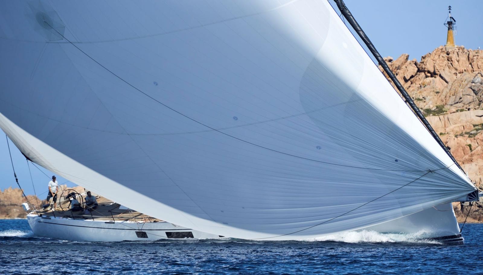 Lo spettacolo della Giorgio Armani Superyacht Regatta