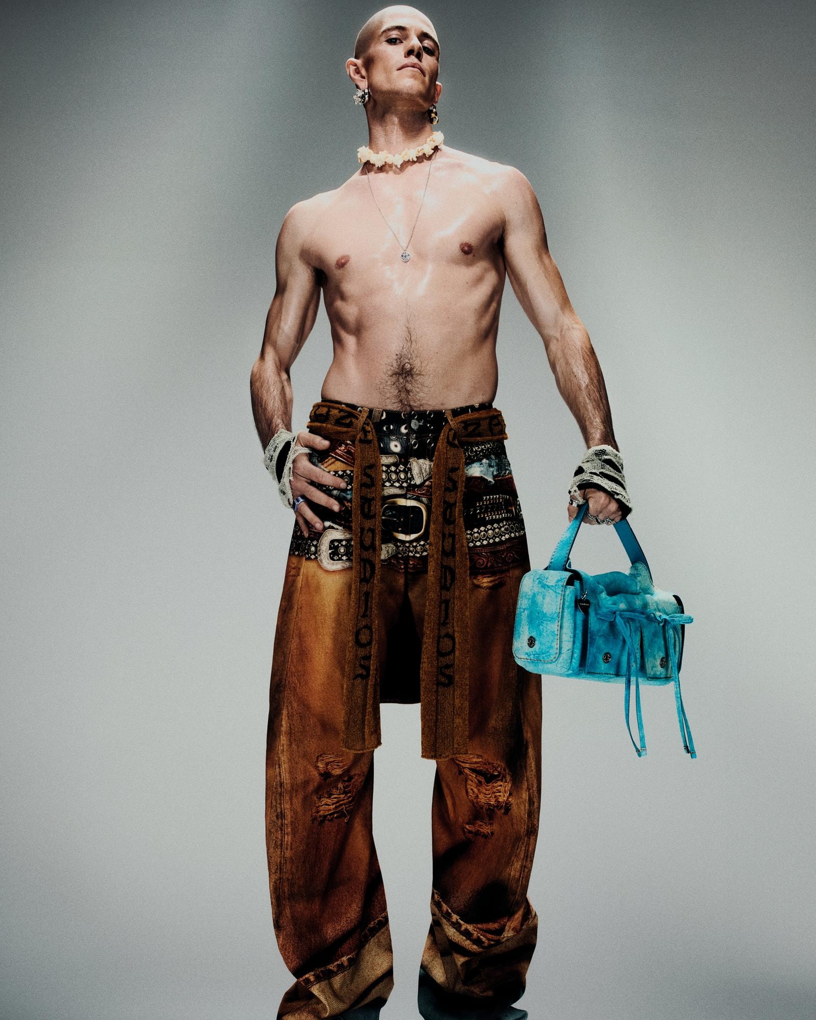 Un look Acne studios spring-summer 2025 (courtesy Acne studios)