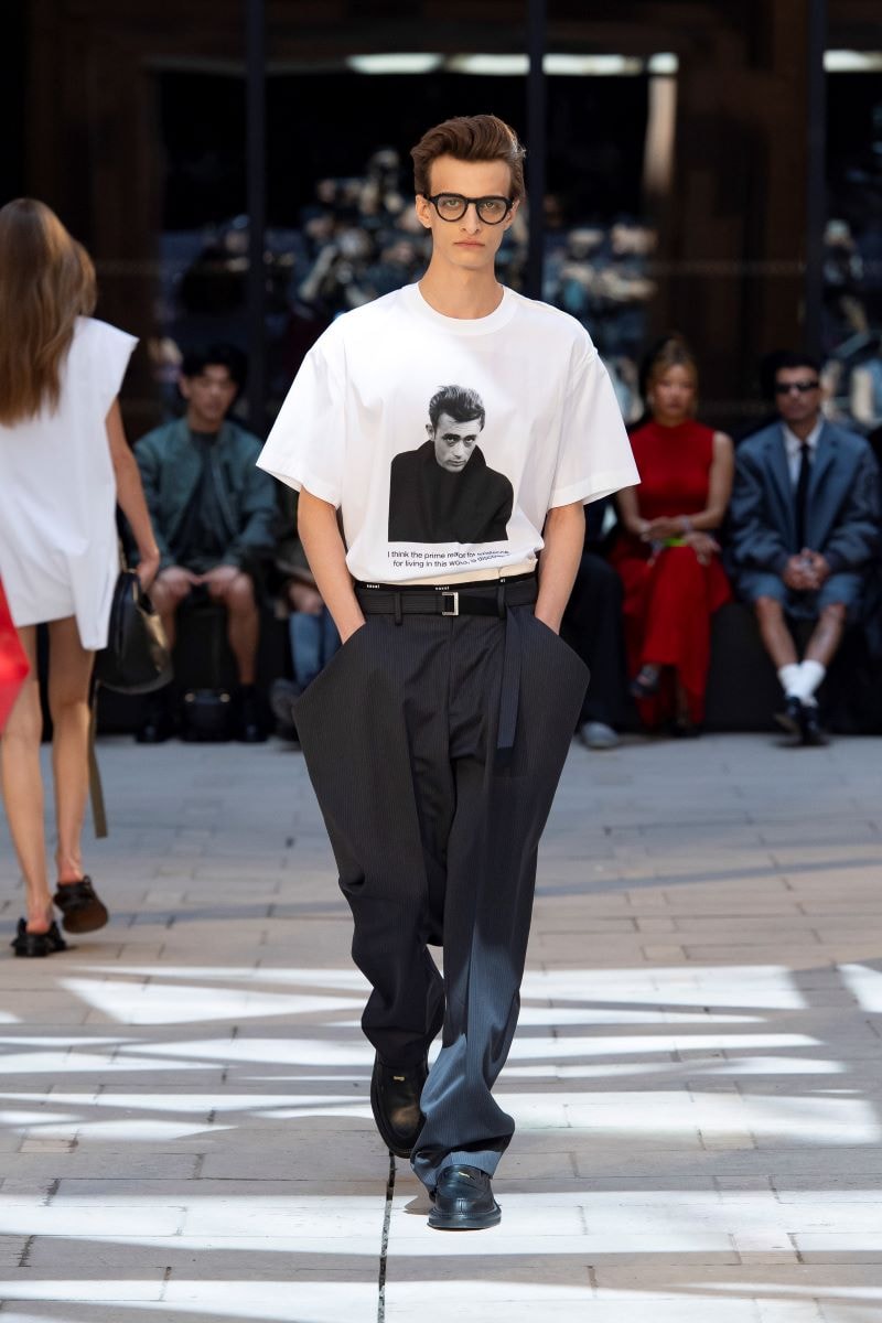 Un look Sacai spring-summer 2025