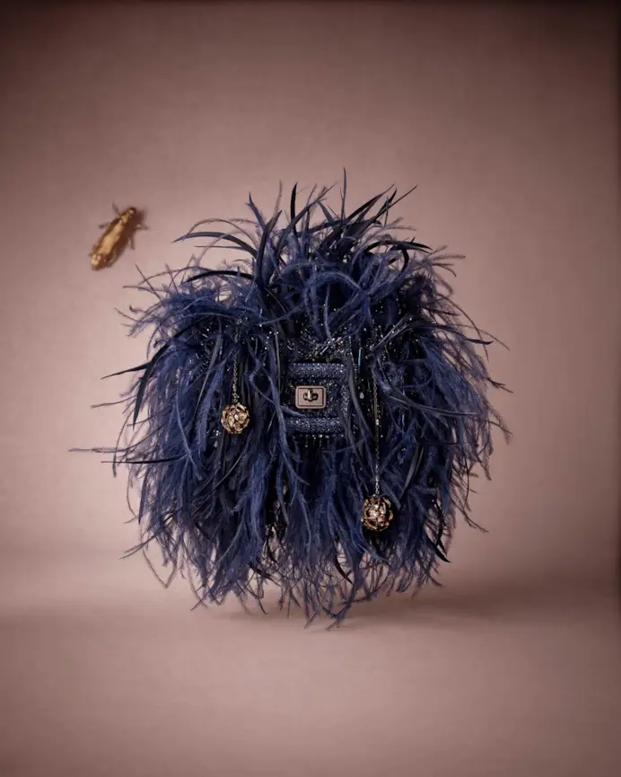 Una borsa Roger Vivier (courtesy Roger Vivier)