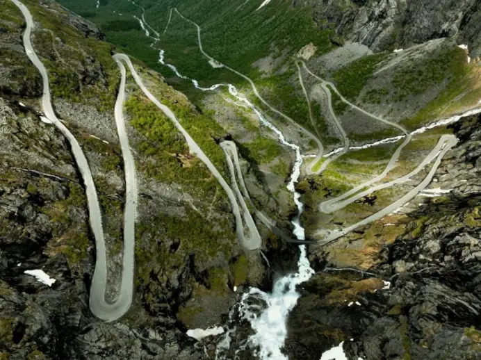 Le 10 strade più panoramiche al mondo