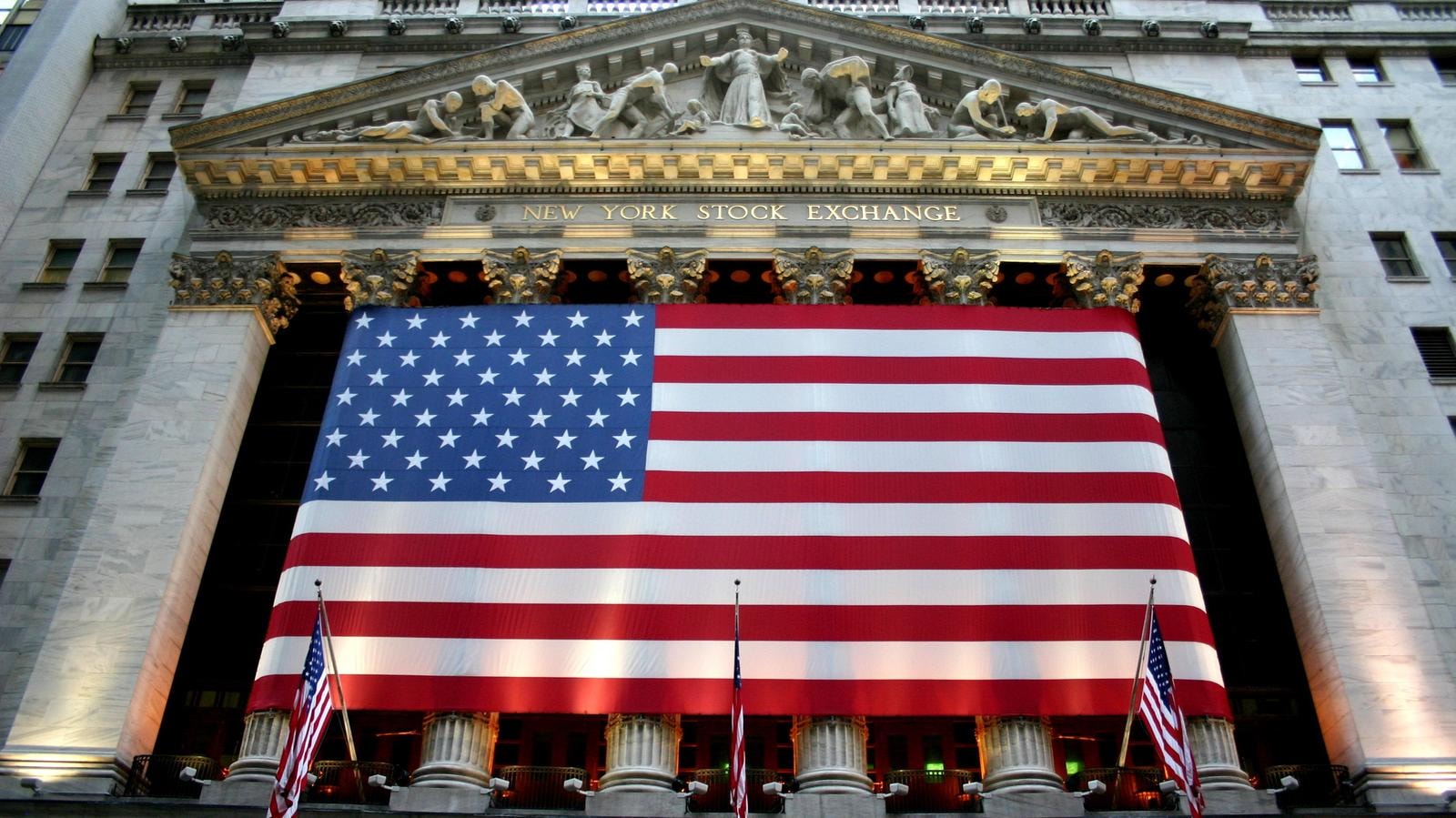 La diretta da Wall Street | Le Borse Usa chiudono positive: S&amp;P 500 +0,3% e Nasdaq +0,8%
