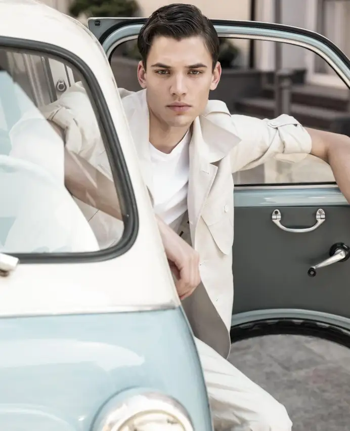 L’estate addosso, Il talento di Mr. Ripley detta lo stile