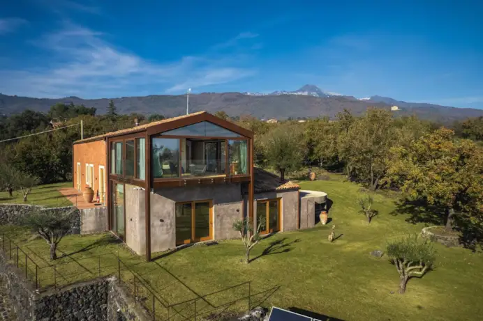Monaci delle Terre Nere, il wine resort dalla bellezza verace