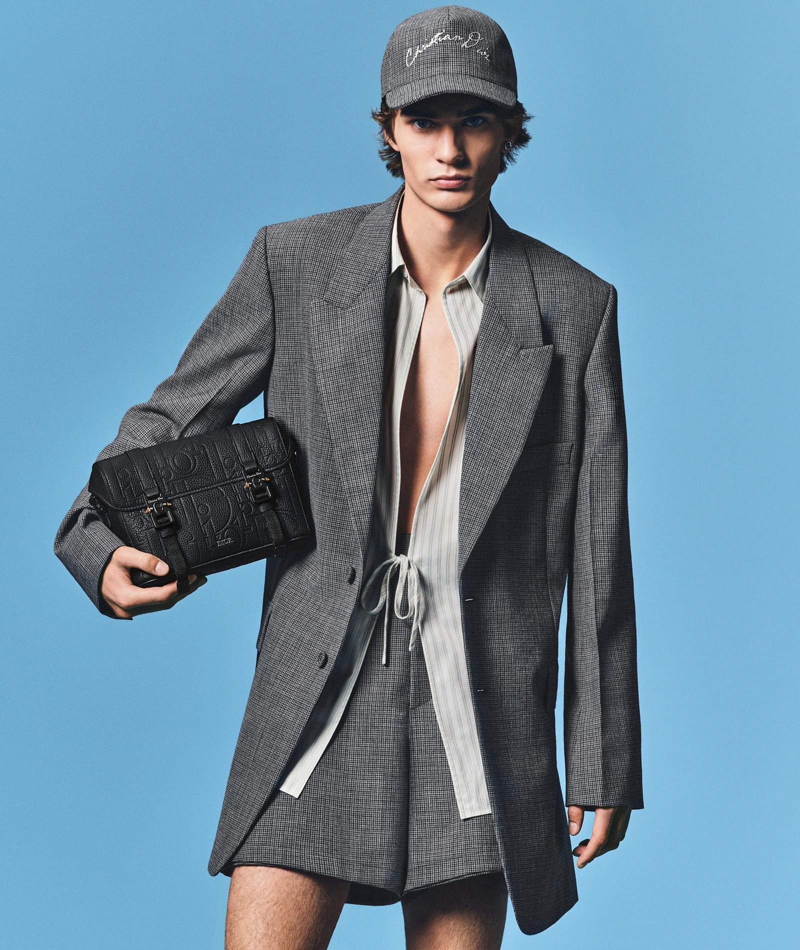 Gli accessori per l’Autunno? Mistici, poetici, gravitazionali e firmati Dior Men