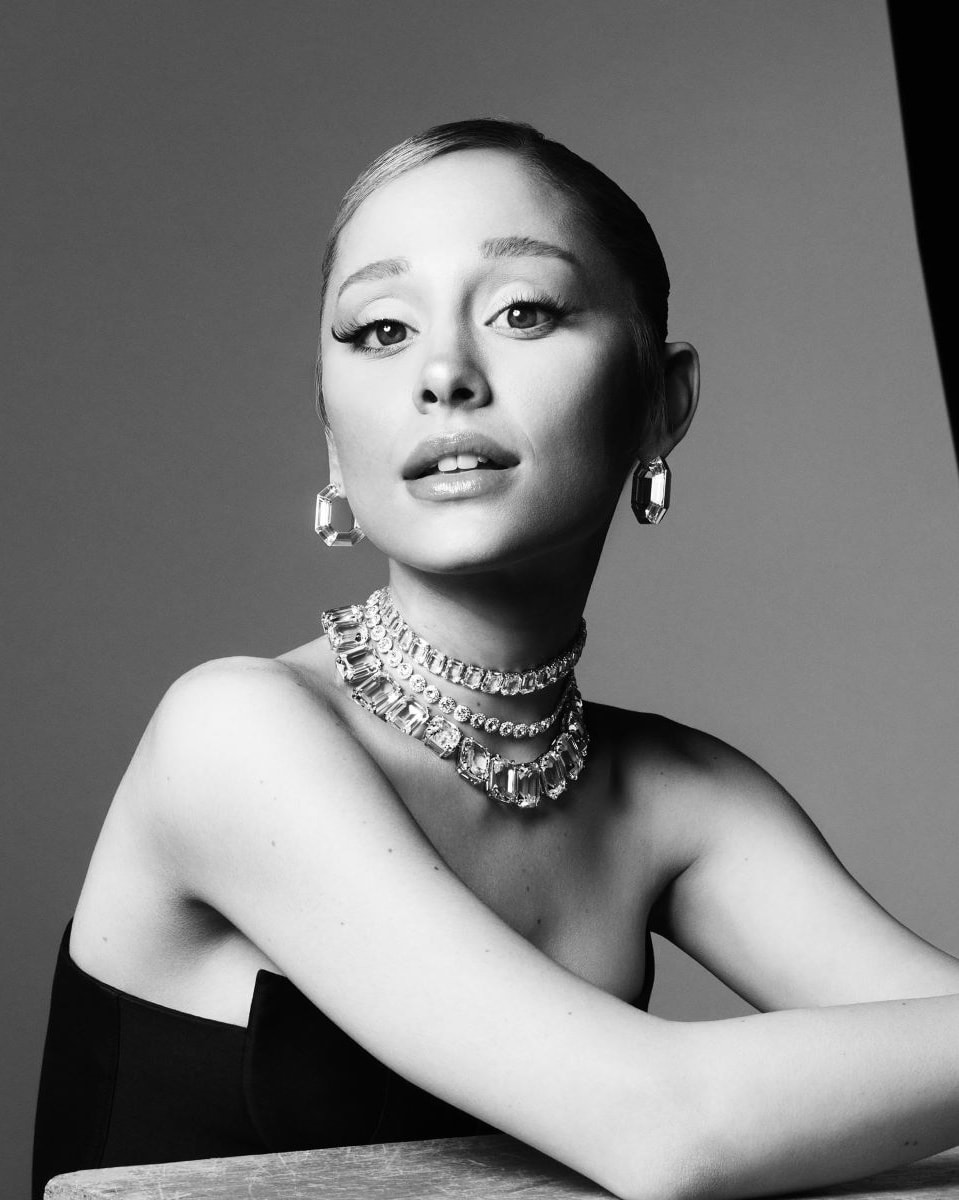 Ariana Grande per Swarovski (ph Mert Alas and Marcus Piggott, courtesy Swarovski)
