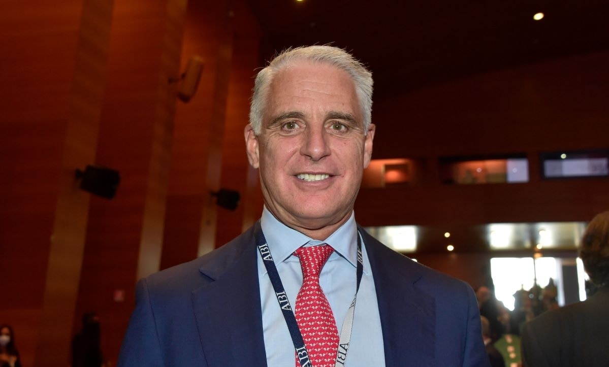 Unicredit, utile record nel secondo trimestre del 2024: 2,7 miliardi. Meno rischi in Russia e due nuove acquisizioni nel mondo fintech