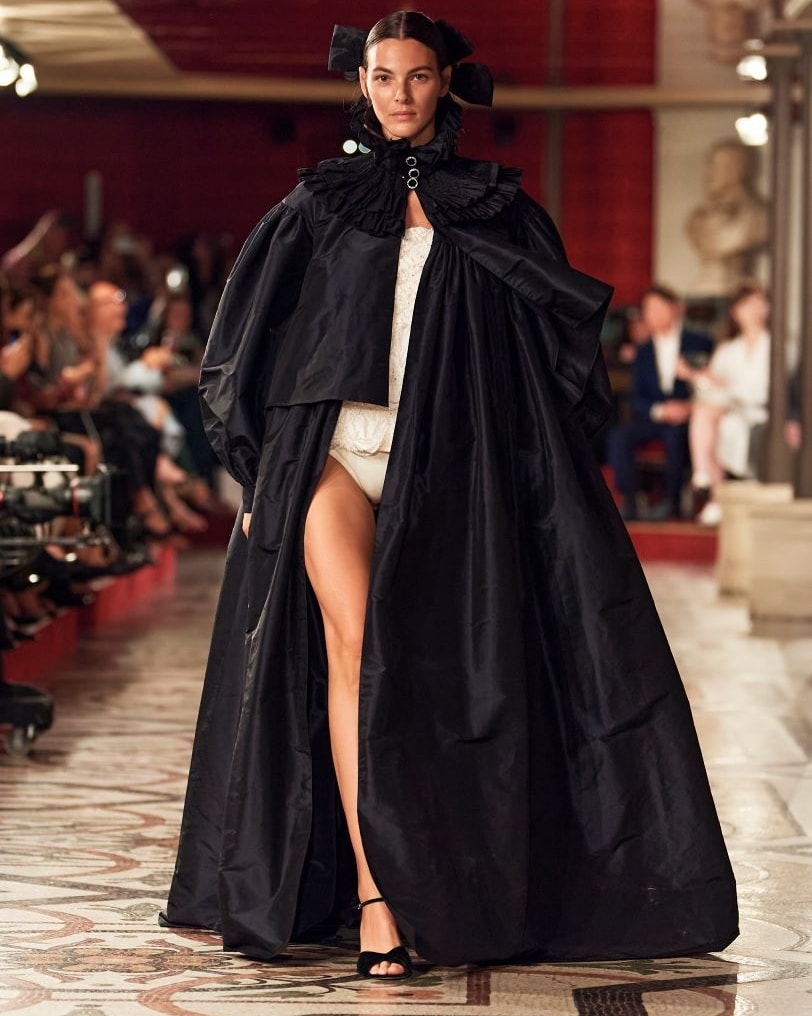Un look Chanel haute couture fall-winter 2024/25 (courtesy Chanel)