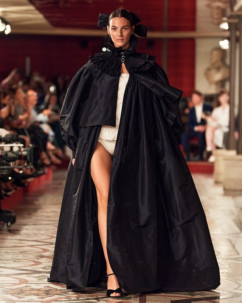 Un look Chanel haute couture fall-winter 2024/25 (courtesy Chanel)