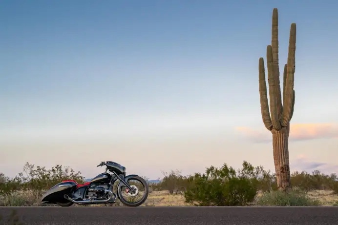 Paul Yaffe’s custom BMW R-18 near Florence, Arizona, USA. Tuesday, December 26, 2023. Photography ©2023 Michael Lichter.