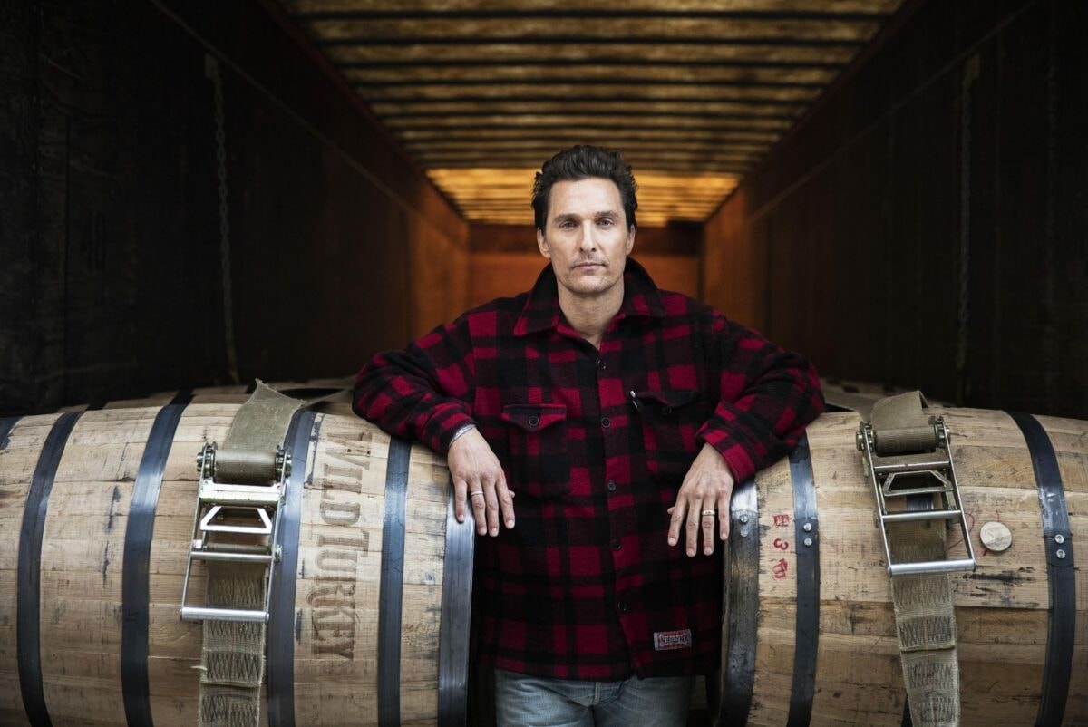 Matthew McConaughey è il direttore creativo per Longbranch, brand di Wild Turkey.