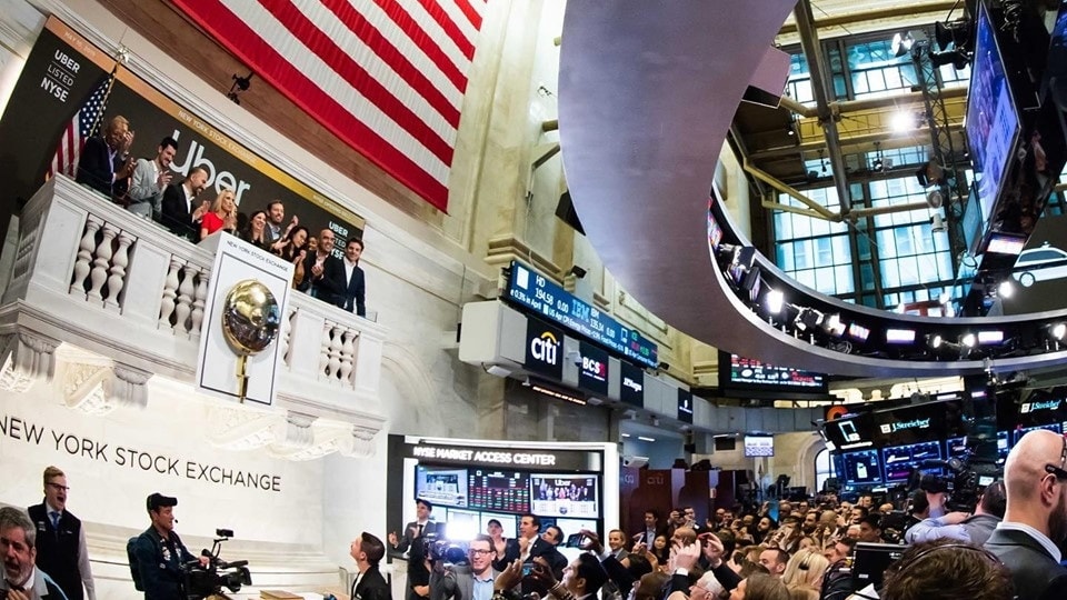 Wall Street, il mercato azionario &egrave; in modalit&agrave; estiva. I bassi volumi di trading possono per&ograve; provocare ulteriori ribassi