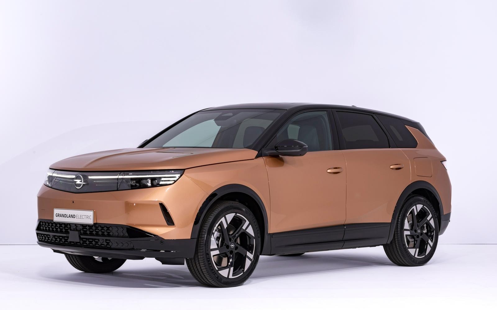 Opel reinventa Grandland: elettrificazione e innovazione dal cuore della Germania