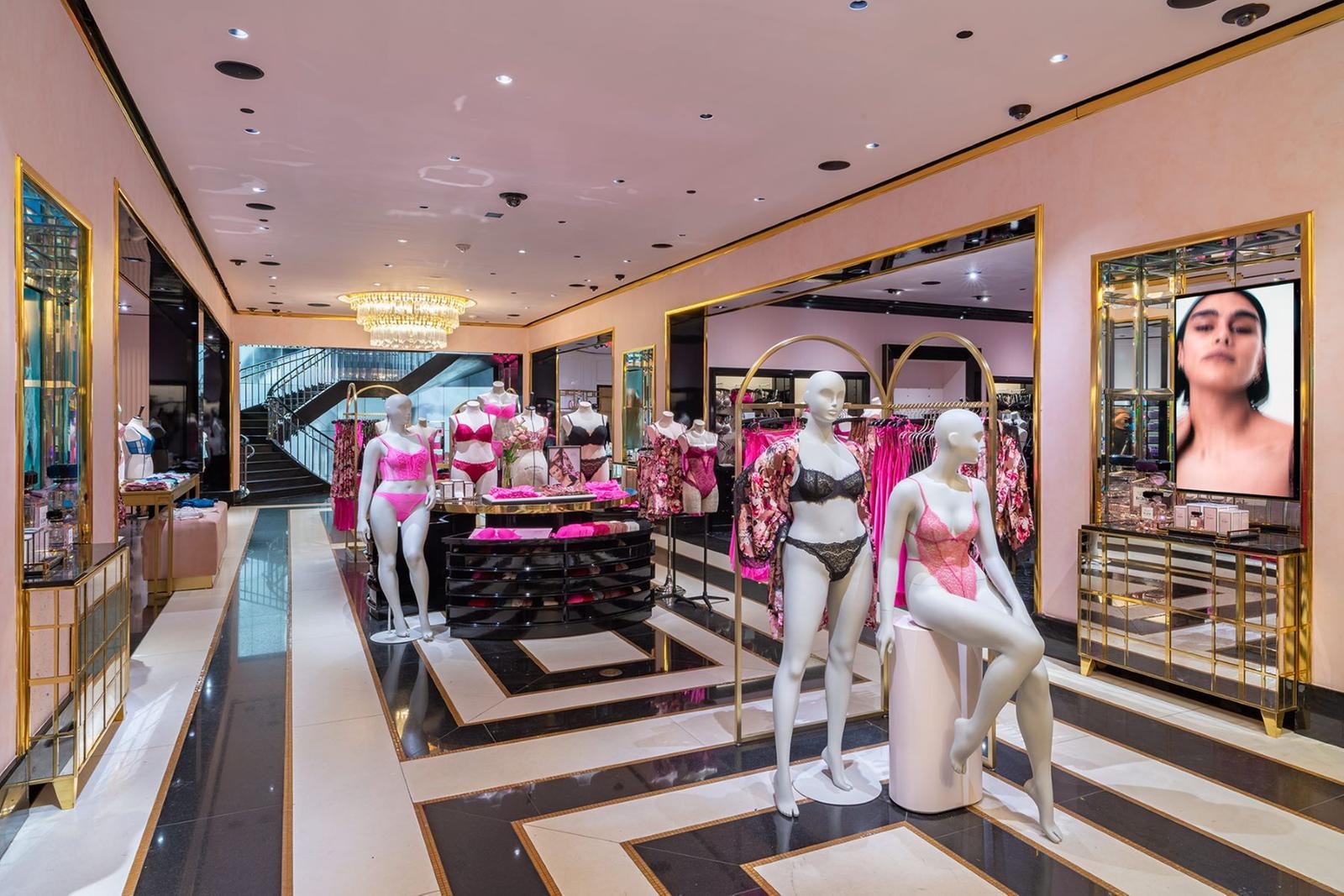 Uno store Victoria's secret (ph Victoria's secret official website)