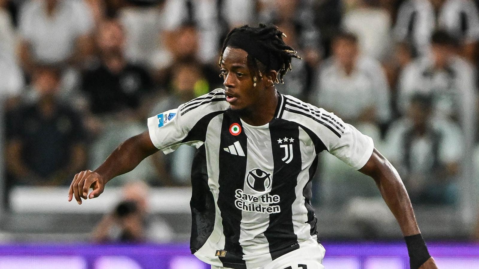 La Juventus cerca uno sponsor ponte per due anni: con il ritorno alla vittoria si spera in un contratto pi&ugrave; ricco in futuro