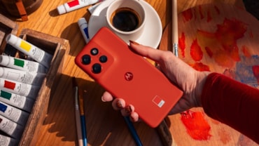 Motorola edge 50 neo, tanto colore e AI a un prezzo allettante