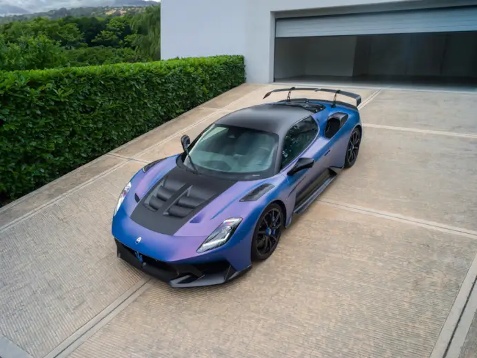 La supercar che rivoluziona la sportività e lo stile al The Quail