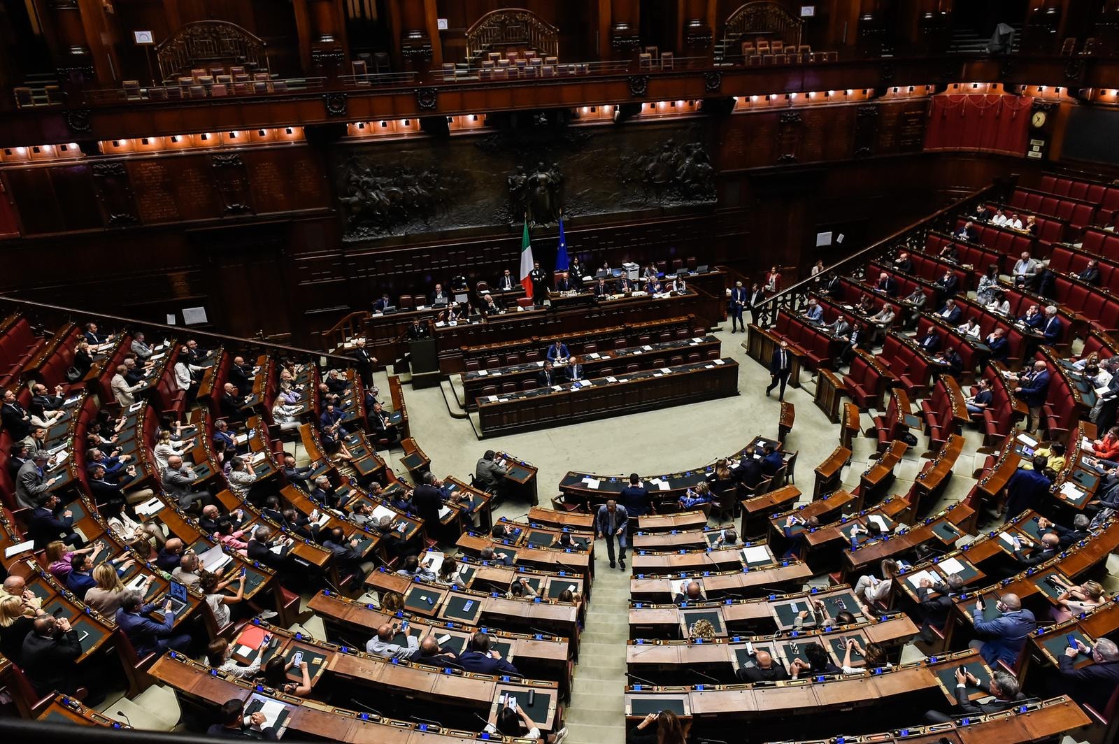 CAMERA, AULA,VOTAZIONE DECRETO SALVA-CASA