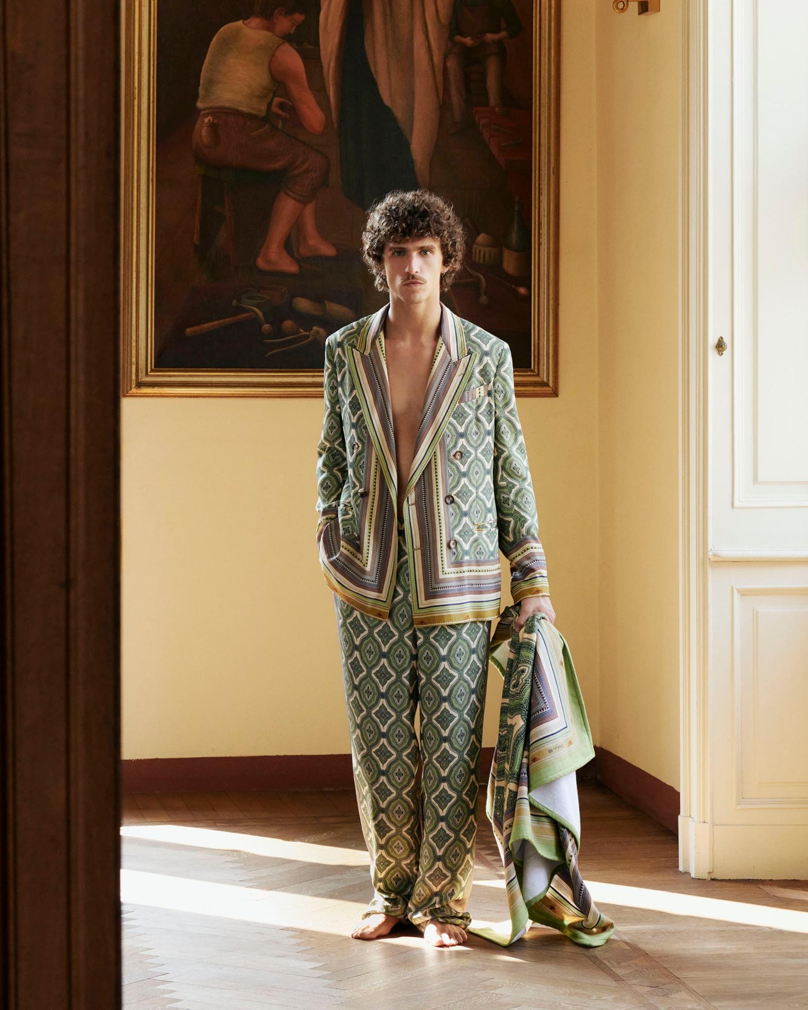 Un look Etro summer 2025 (courtesy Etro)