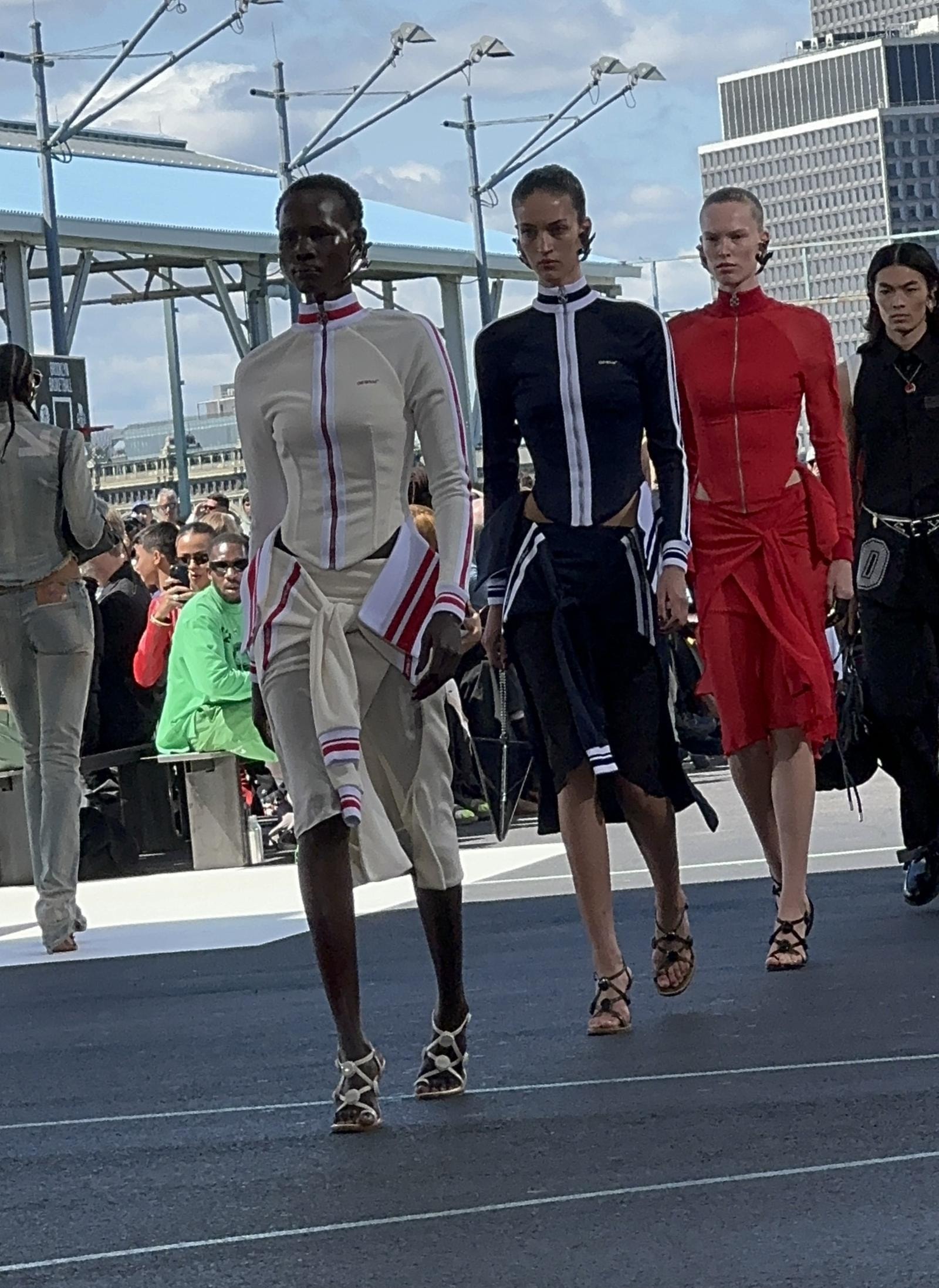Il finale della sfilata Off-White spring-summer 2025 (ph Stefano Roncato)