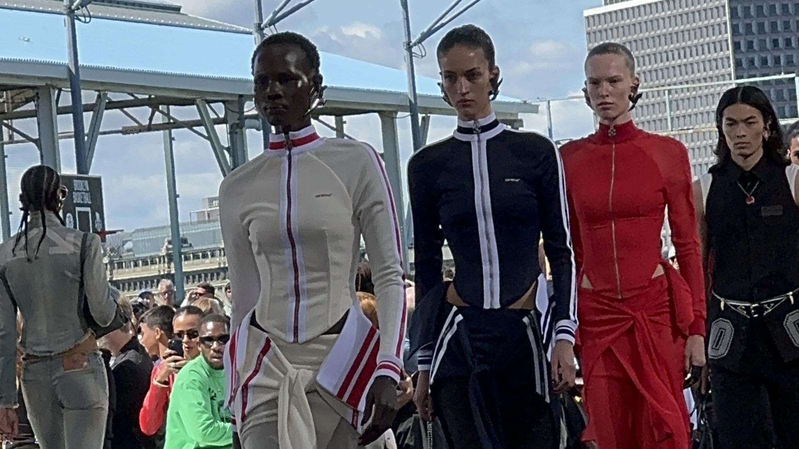 Il finale della sfilata Off-White spring-summer 2025 (ph Stefano Roncato)