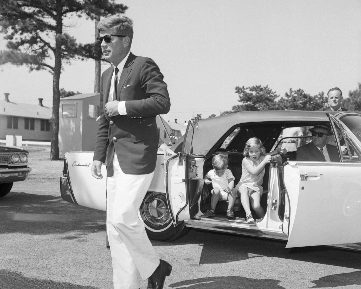 Guida all’abito spezzato. Il segreto di stile che anche John F. Kennedy avrebbe rubato